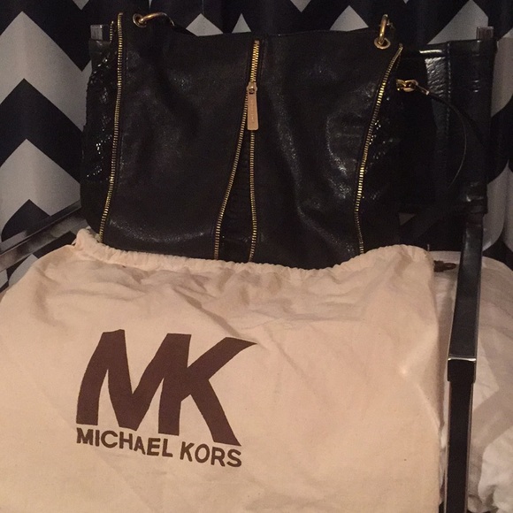 MK black shiny pattern - Picture 7 of 8